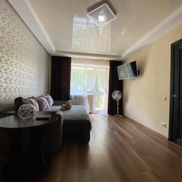 Apartment 30 m2 on Sergei Esenin 11，Olʼshany的飯店