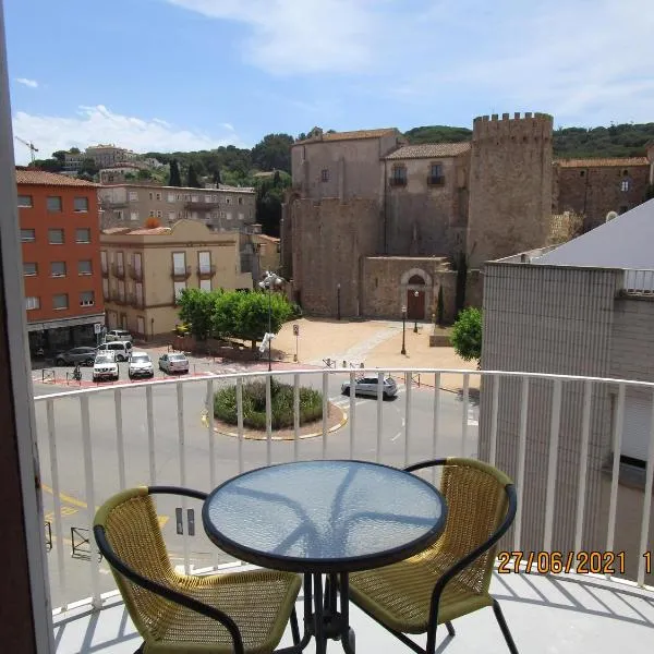 Hotel Apartaments Gesòria Porta Ferrada, hotel v destinácii Sant Feliu de Guixols