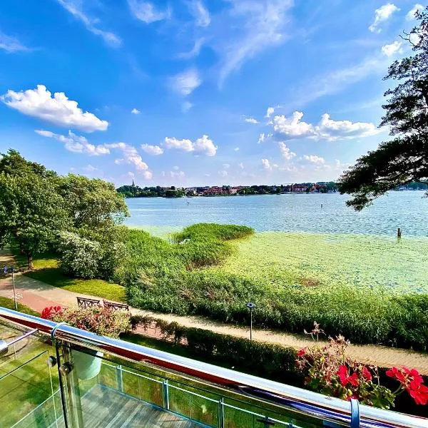 Lake View Ostróda Luxury Apartment, hotel in Ostróda