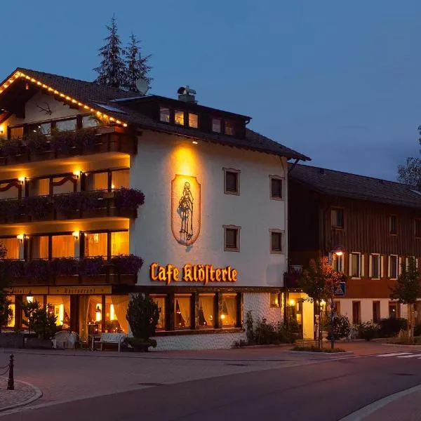 Hotel Hirsch mit Café Klösterle、エンツクレスターレのホテル