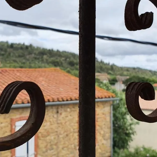 La maison de mon enfance ! Au cœur du Minervois !, hotel em Félines-Minervois