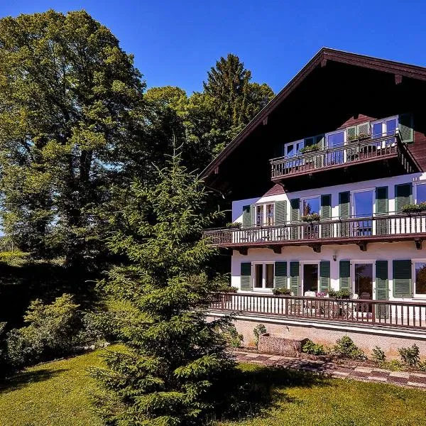 Villa Sawallisch, hotel v destinaci Grassau