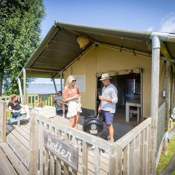 Jachthaven Nieuwboer, hotel v destinaci Bunschoten