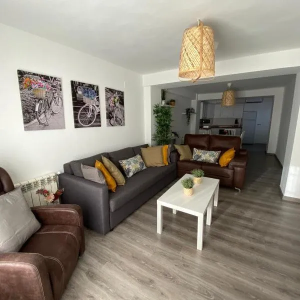 Apartamento Corazón de Cazorla by CLABAO, hotel in Cazorla