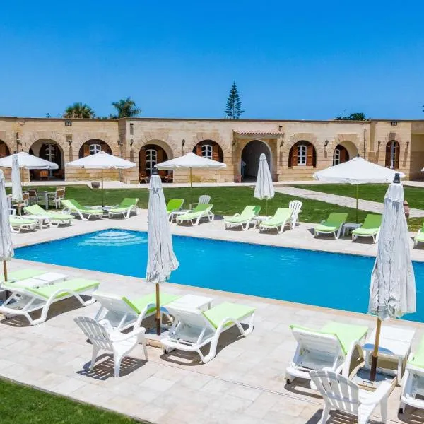 Golden Lake Marina Hotel, hotel El Alameinben
