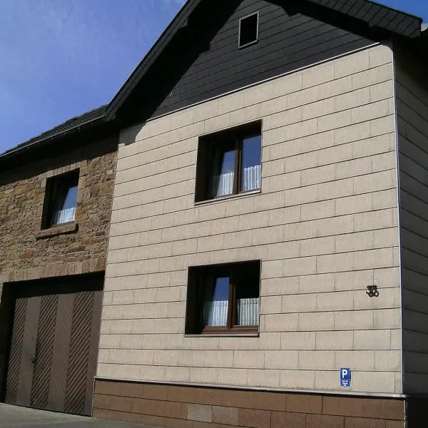 Ferienhaus Niessen, hotel v destinaci Nideggen