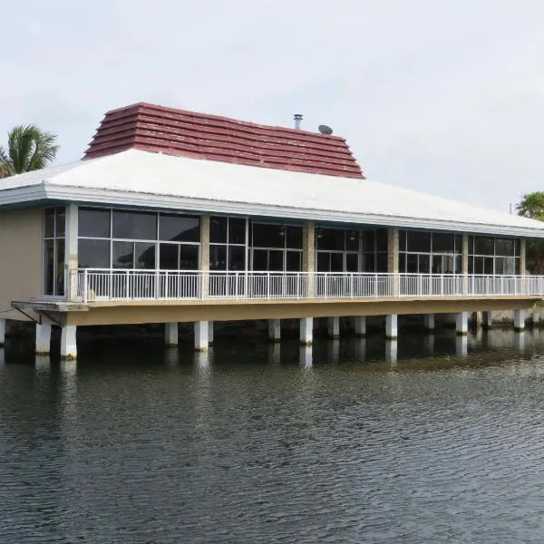 Sugarloaf Lodge, hotel v destinaci Sugarloaf Shores