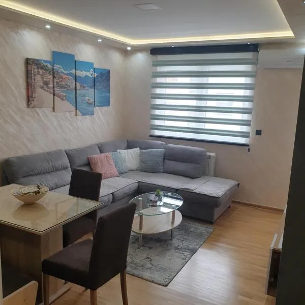 Apartman DND Zlatibor sa garažom, hotel in Zlatibor