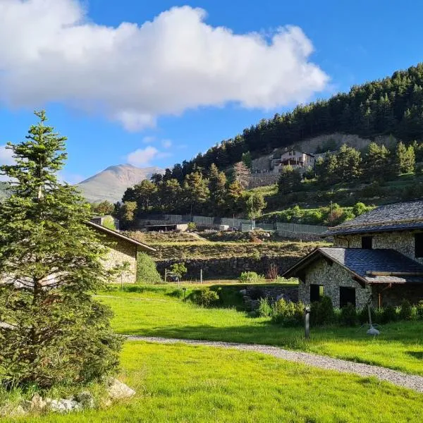 Les Pardines 1819 Mountain suites & SPA, hotelli kohteessa Encamp