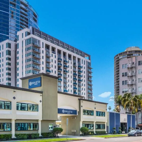 Inn at 50 - Long Beach Convention Center, hotel v destinaci Long Beach