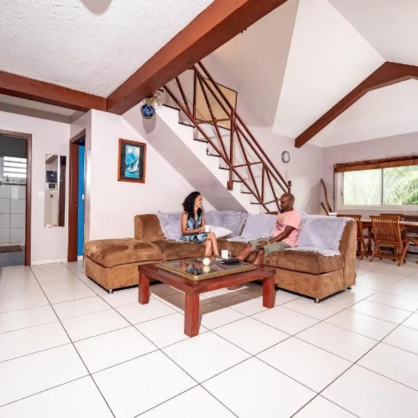 Les Gites De Robinson, hotel in Conception
