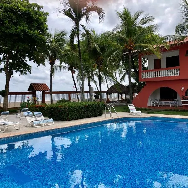 Apartotel Flamboyant, hotel en Jacó