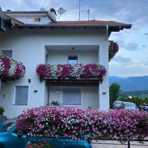 Garni San Paolo, hotel in Appiano sulla Strada del Vino