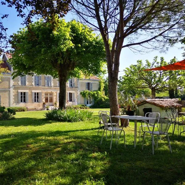 La Burie – hotel w mieście Saint-Savinien