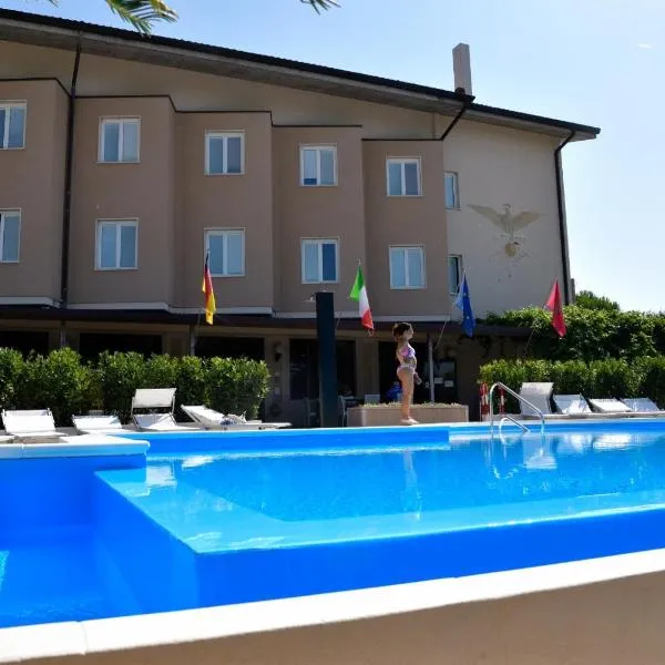 Hotel San Benedetto, hotel em Peschiera del Garda