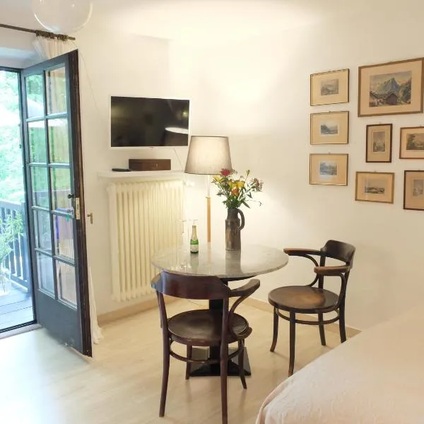 Ferienstudio-Apartment Tausendfreund "adults only" am Chiemsee, hotel in Breitbrunn am Chiemsee