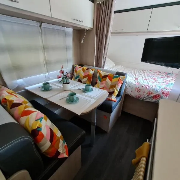 Caravane tractable, hotel v destinaci Paliseul