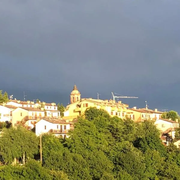 Casa Isabella - newly refurbished rustic apartment in Lessinia Park near Verona, hotel u gradu 'Erbezzo'