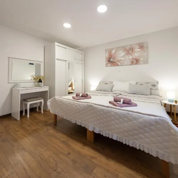 Apartments Travel, khách sạn ở Otočac