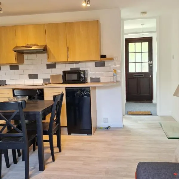 Grace Apartments - Living Stream 1, Hotel in Ashford
