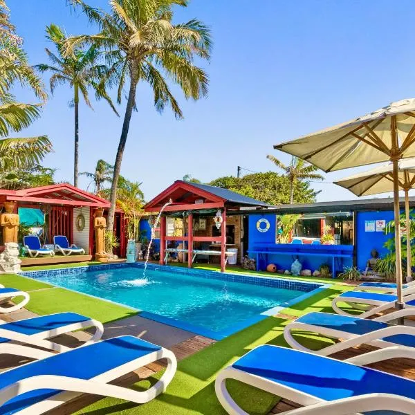 Hideaway Noosa Men Only Beach Resort โรงแรมในเพเรเจียนบีช