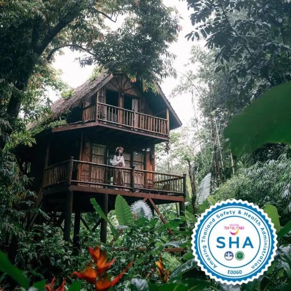 Our Jungle Camp - Eco Resort, hotel em Khao Sok