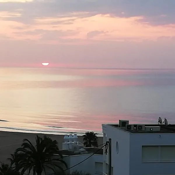 Apartamento sol, mar y ardillas، فندق في توريديمبارا