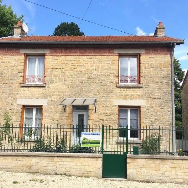 L'Echappée Ardennaise - Gîte 6 places tout confort, hotel in Semuy