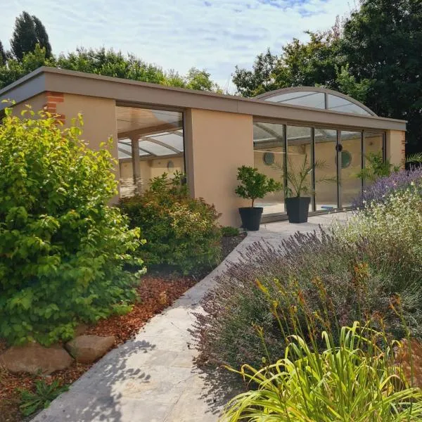 La coudraie votre maison de vacances en famille, hotel em Daumeray