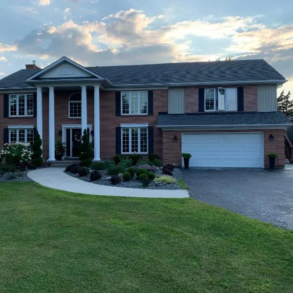 Woodslee Bed and Breakfast, hotel v destinaci Belle River