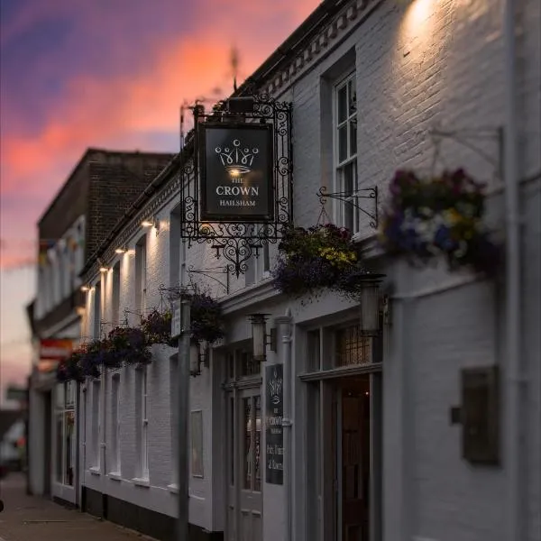 The Crown Hotel, hotel in Wartling