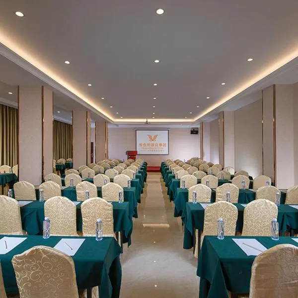 Vienna Hotel Shenzhen Fuyong Village, hotel v destinaci Fenghuangwei
