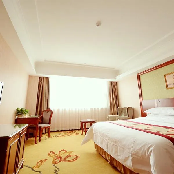 Vienna Hotel Shanghai Jiading New City, hotel in Gucun