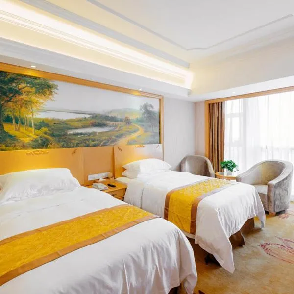 Vienna International Hotel Shanghai Pudong New District Dishui Lake Univeristy City, hotel in Pengzhen