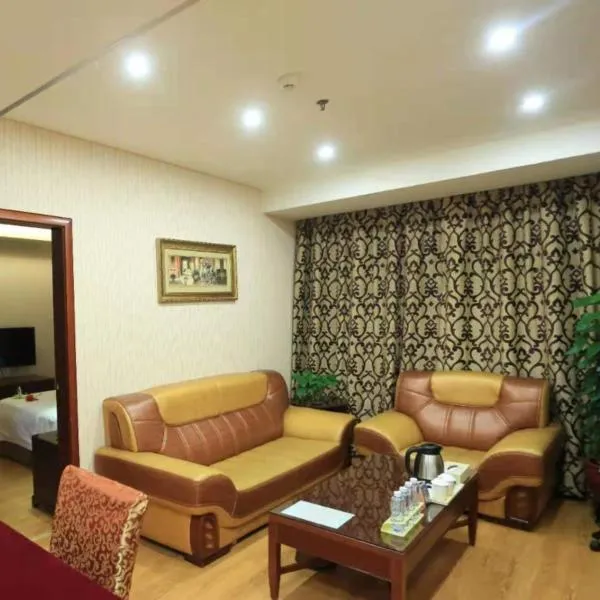 Vienna Hotel in Pinghu Square, hotel in Longgang