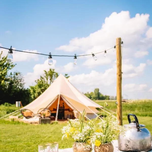 Smuk Lytse Bell Tent, hotel di Echtenerbrug