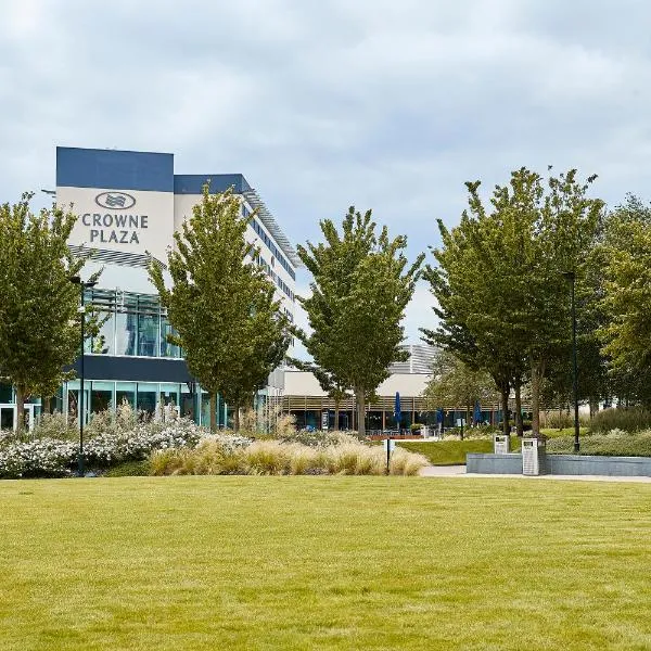 Crowne Plaza Reading、レディングのホテル