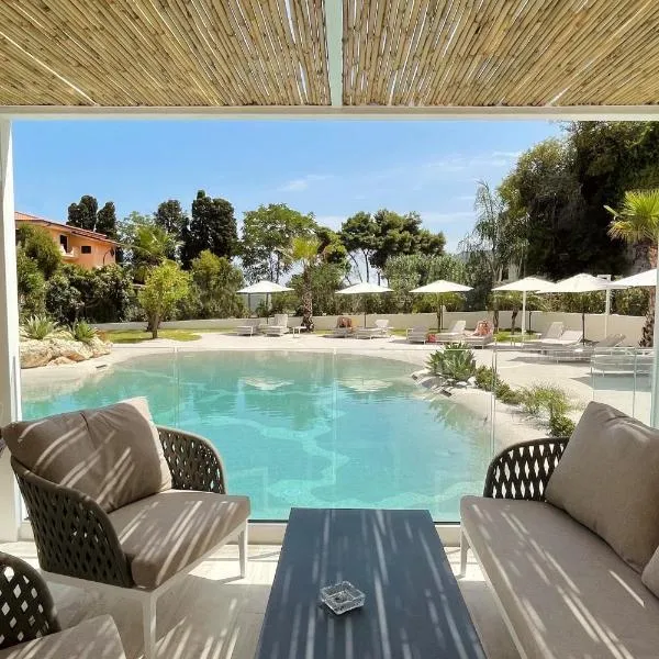 Suite Hotel L'Oasi di Riaci – hotel w mieście Santa Domenica