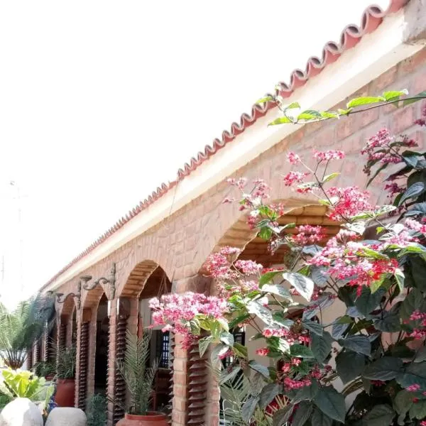 Hostal Loma Blanca, hotel in Ica