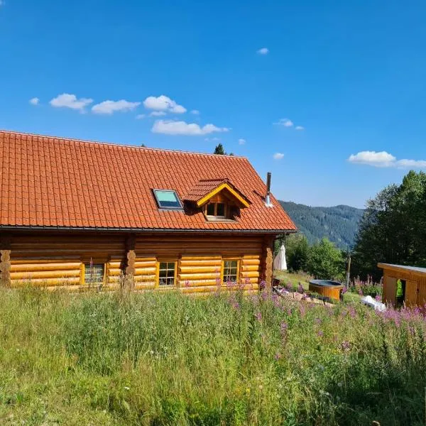 Luxus-Ferienhaus Blockhaus Chalet Nr 2 Toplage am Feldberg mit Sauna, Outdoor-Hottub, Kamin auf 1300m üM, hotel di Feldberg