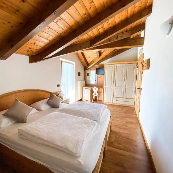 Hotel Canterbury, hótel í Castello Tesino