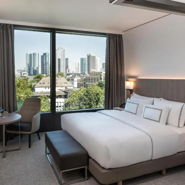 Meliá Frankfurt City: Frankfurt am Main şehrinde bir otel