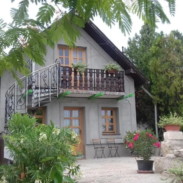 Vagabund Vendégház, hotel v destinaci Etyek