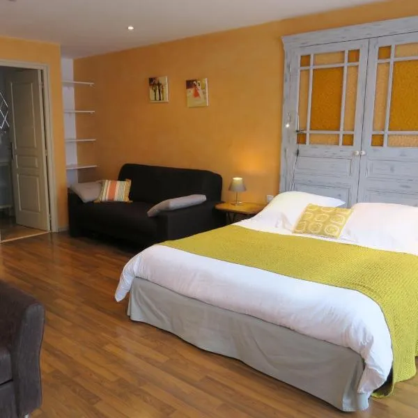 Chambres du Petit Bois, hotel v destinaci Joigny-sur-Meuse