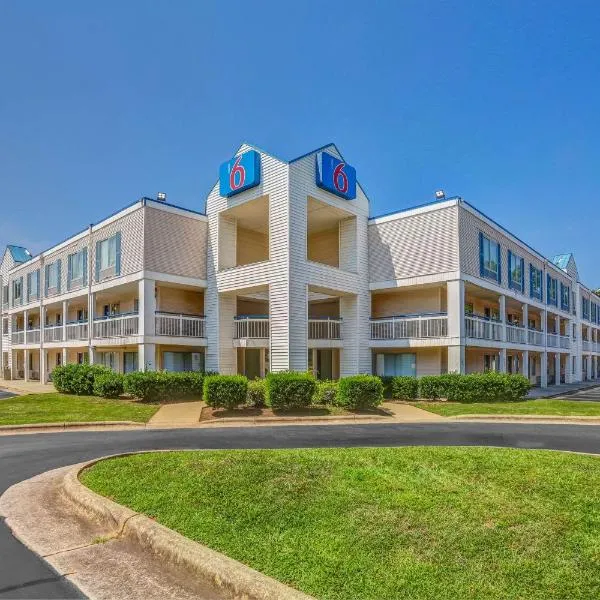 Motel 6-Raleigh, NC - North, hotel in Raleigh