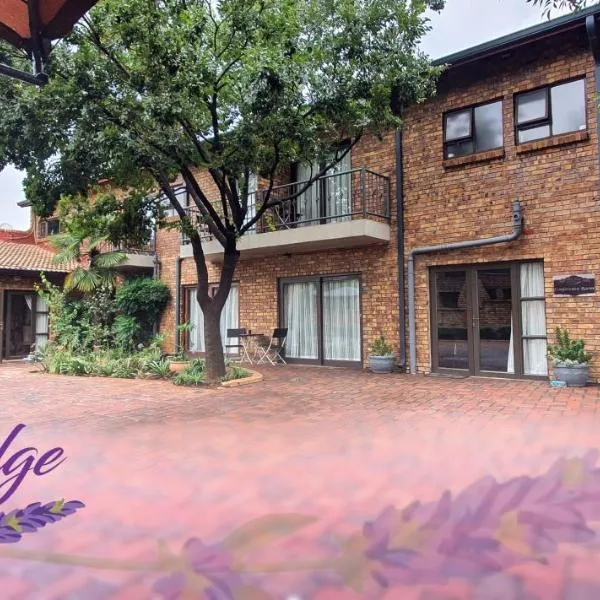 Aero Lodge Guest House: Middelburg şehrinde bir otel