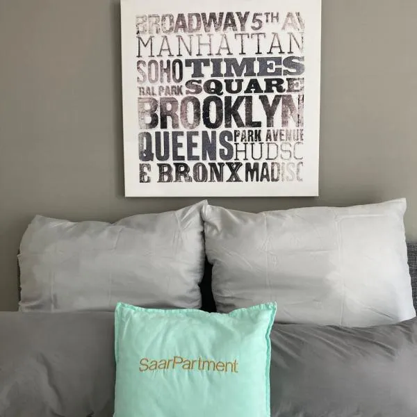 Living at Saarpartments - AdultsOnly - Business & Holiday Homes with Kitchen for Long- and Short Term stay, 3 min to St Johanner Markt and Points of Interest, hotel in Saarbrücken
