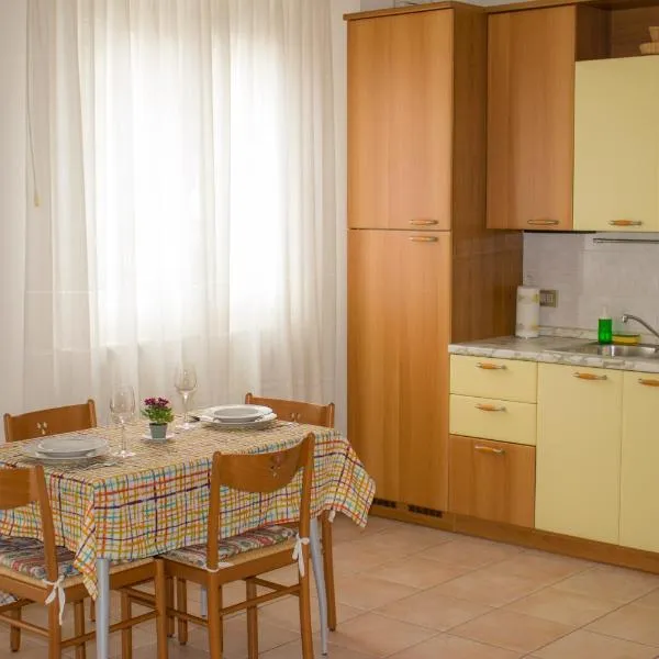 Appartamento incantevole con parcheggio gratuito, hotel in Tirano