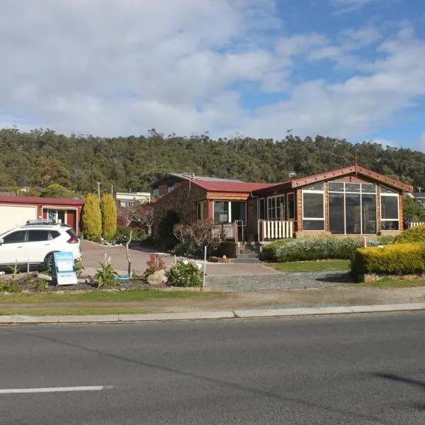 The Cottage - Tidelines of Bicheno, hotel en Seymour