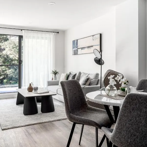 Sunrise Garden Suites, hotel in Auckland